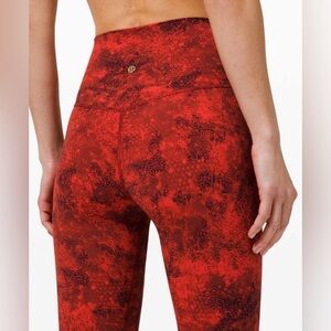 Lululemon aligns 25”